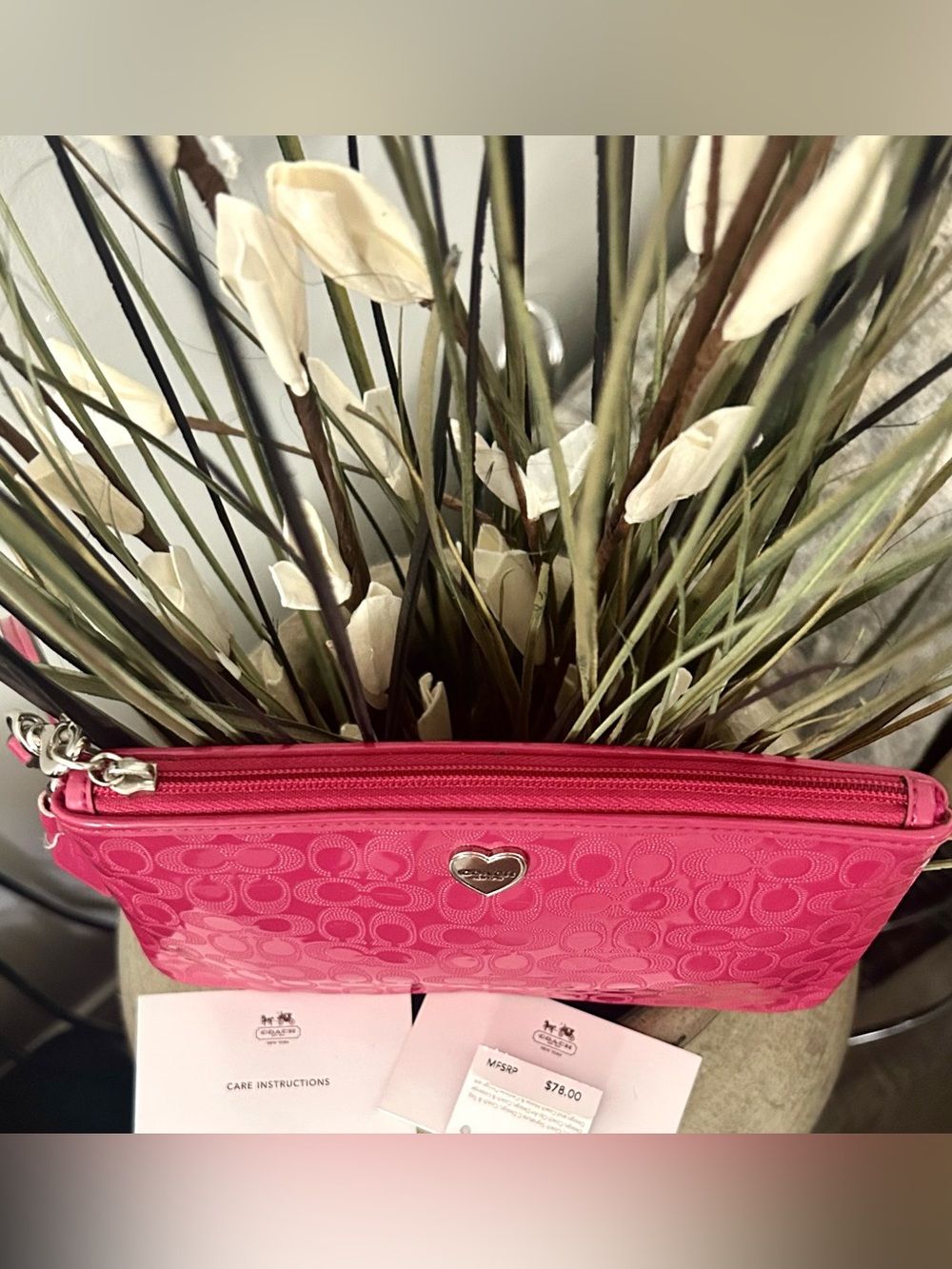 *NWT Coach Peyton Signature Embossed Patent Leather Wristlet in Fuscia - Picture 8 of 16